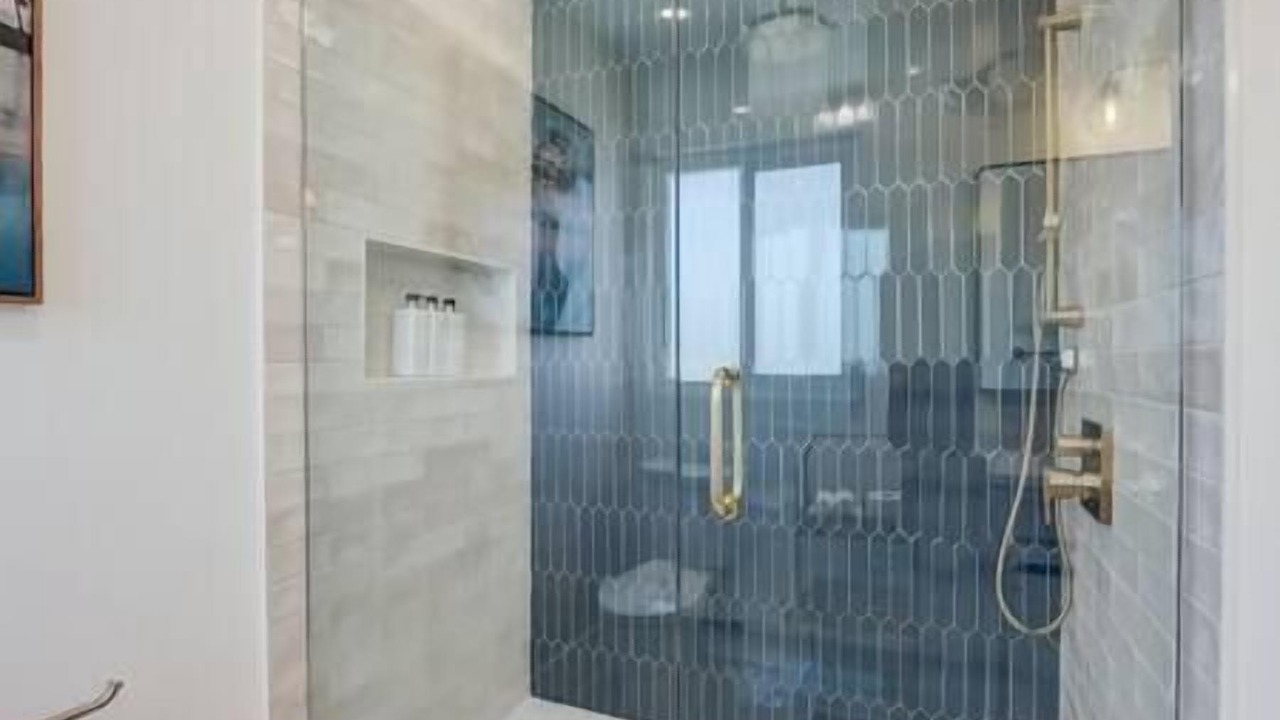 Photo of Bathroom in Lincoln Acres