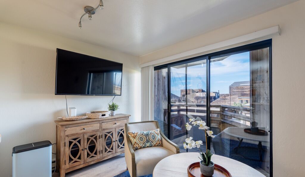 Photo of Bedroom in Monterey