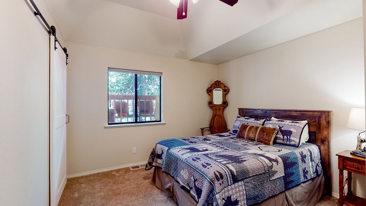 Photo of Bedroom in Shaver Lake