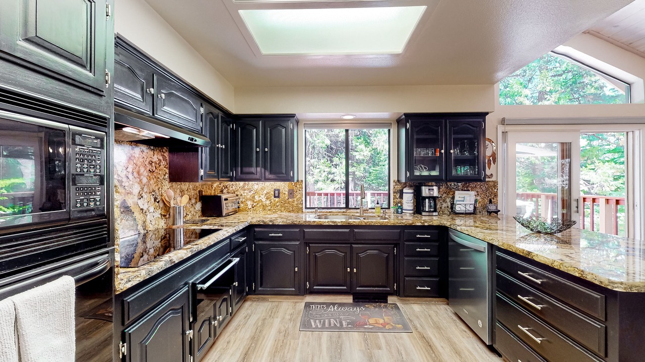 Photo of Kitchen in Shaver Lake
