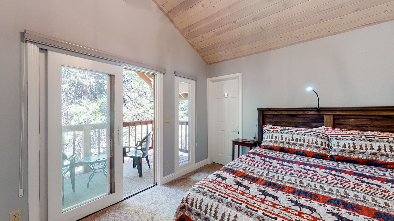 Photo of Bedroom in Shaver Lake