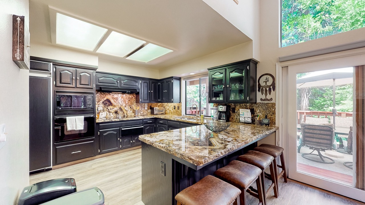 Photo of Kitchen in Shaver Lake