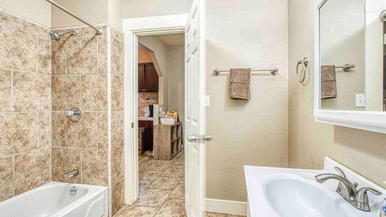Photo of Bathroom in Tower District
