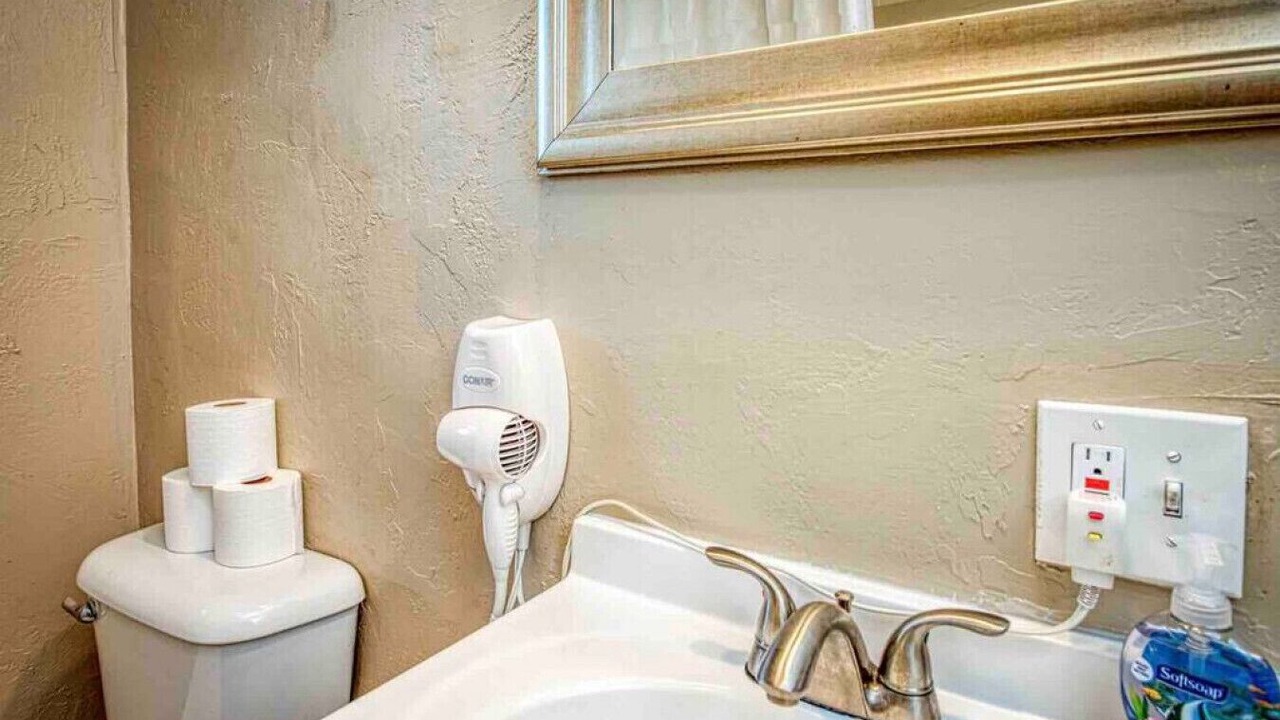 Photo of Bathroom in Tower District