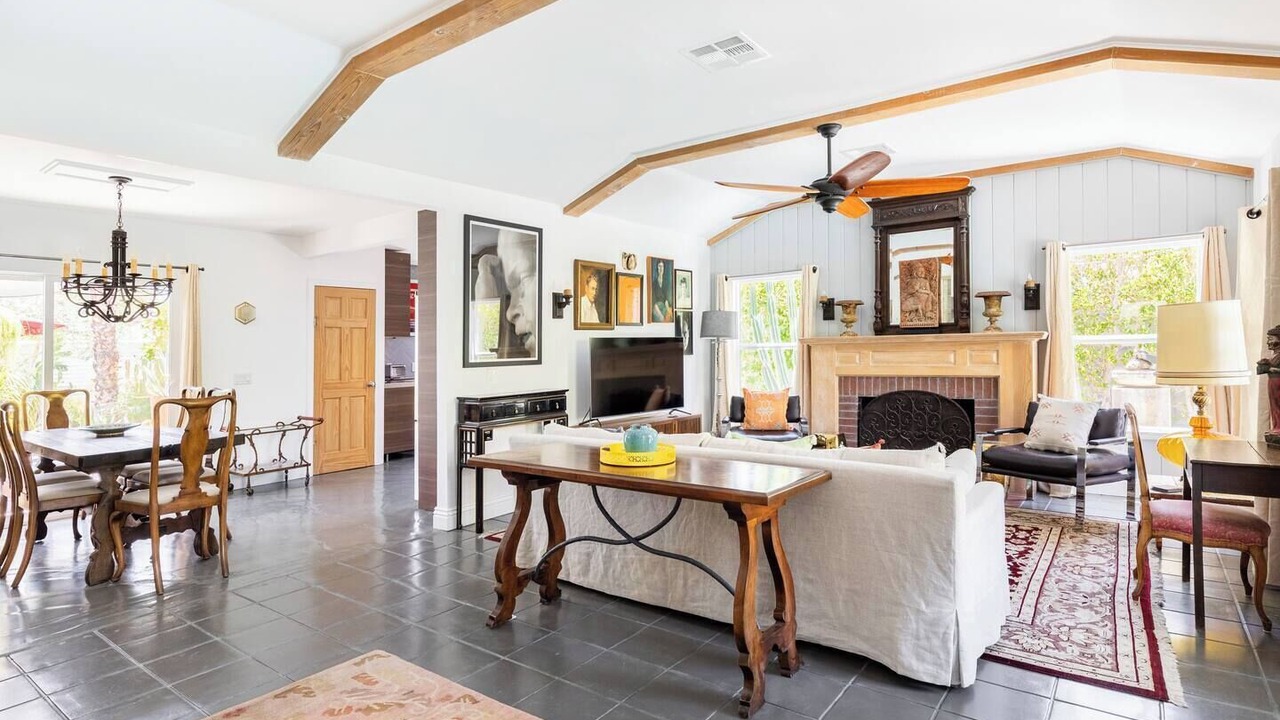 Photo of Livingroom in Warm Sands