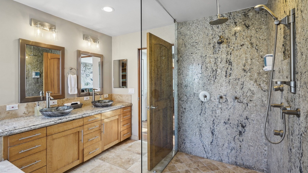 Photo of Bathroom in Silver Strand