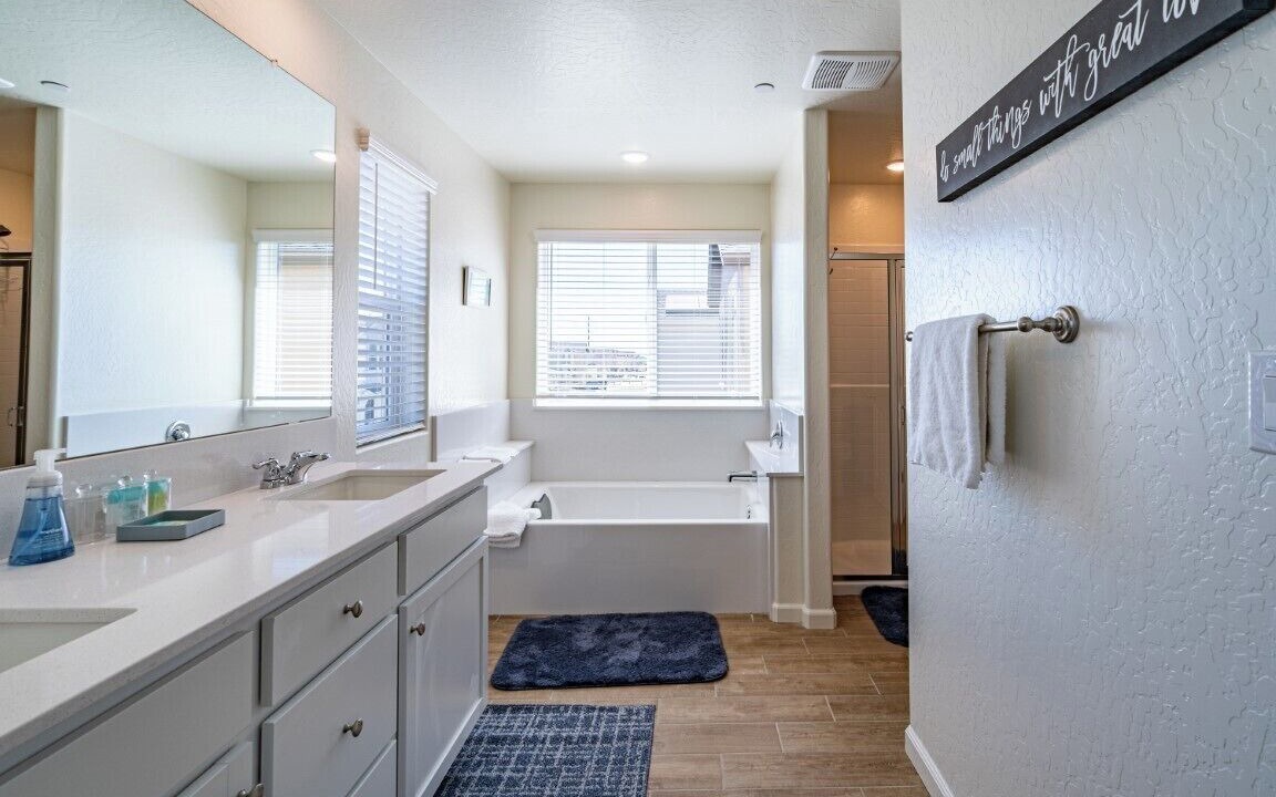 Photo of Bathroom in Raisin