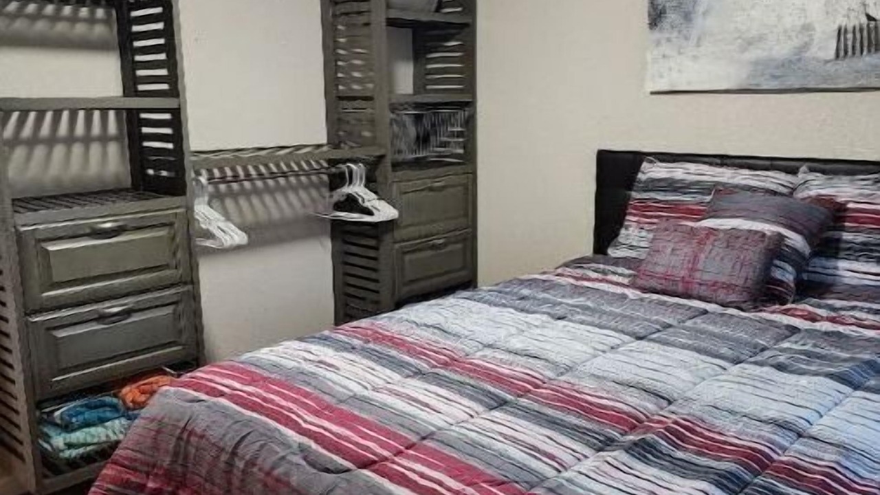 Photo of Bedroom in Oroville East