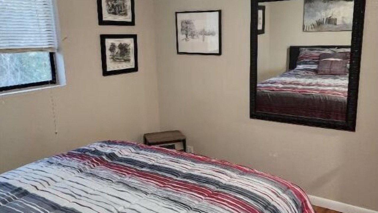 Photo of Bedroom in Oroville East