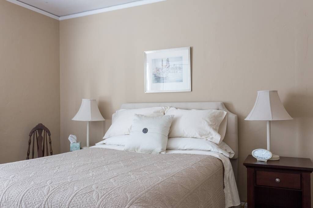 Photo of Bedroom in Monterey