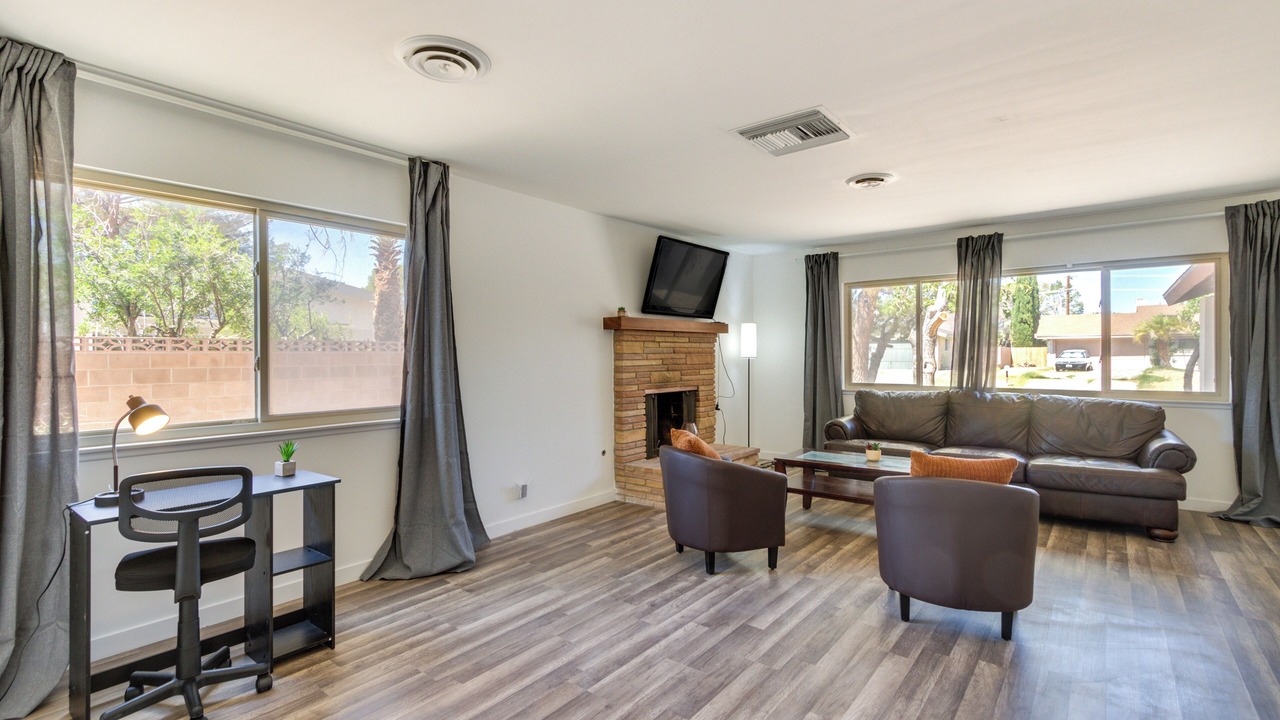 Photo of Livingroom in Ridgecrest