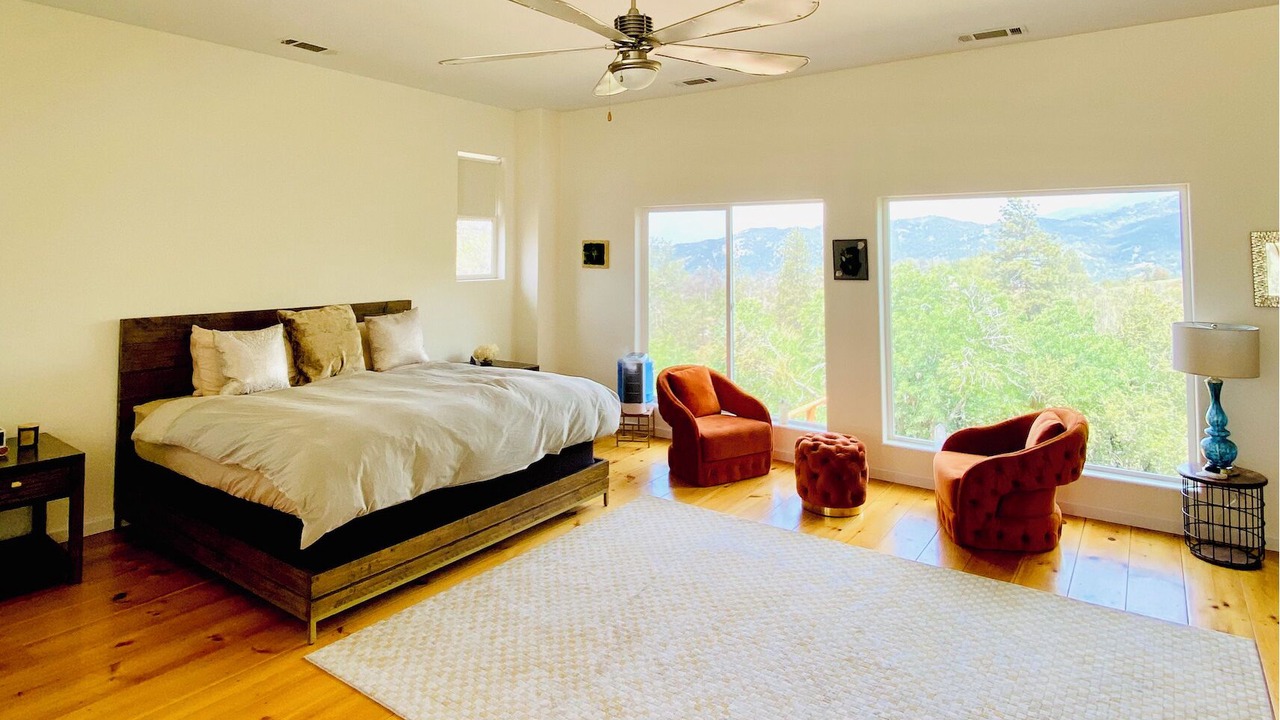 Photo of Bedroom in California Hot Springs