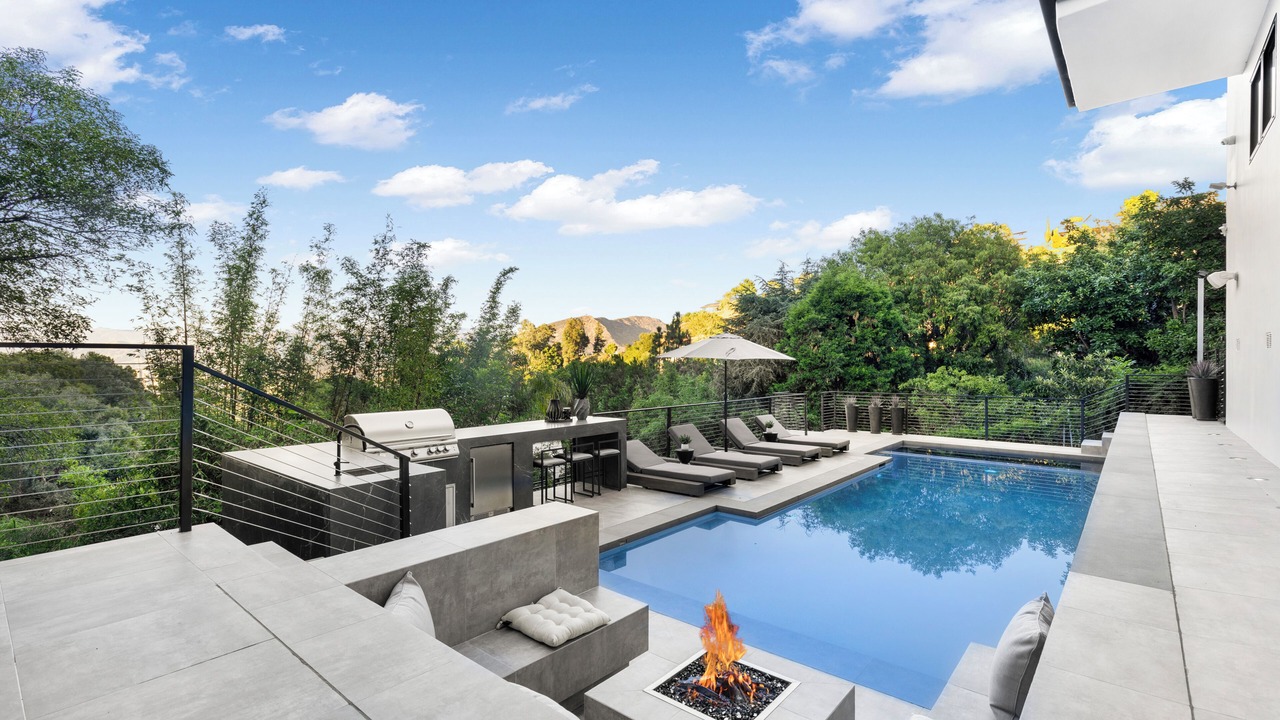 Photo of Outdoor in Hollywood Hills