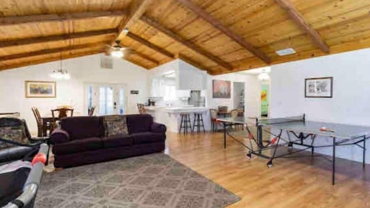 Photo of Livingroom in Yosemite Lakes