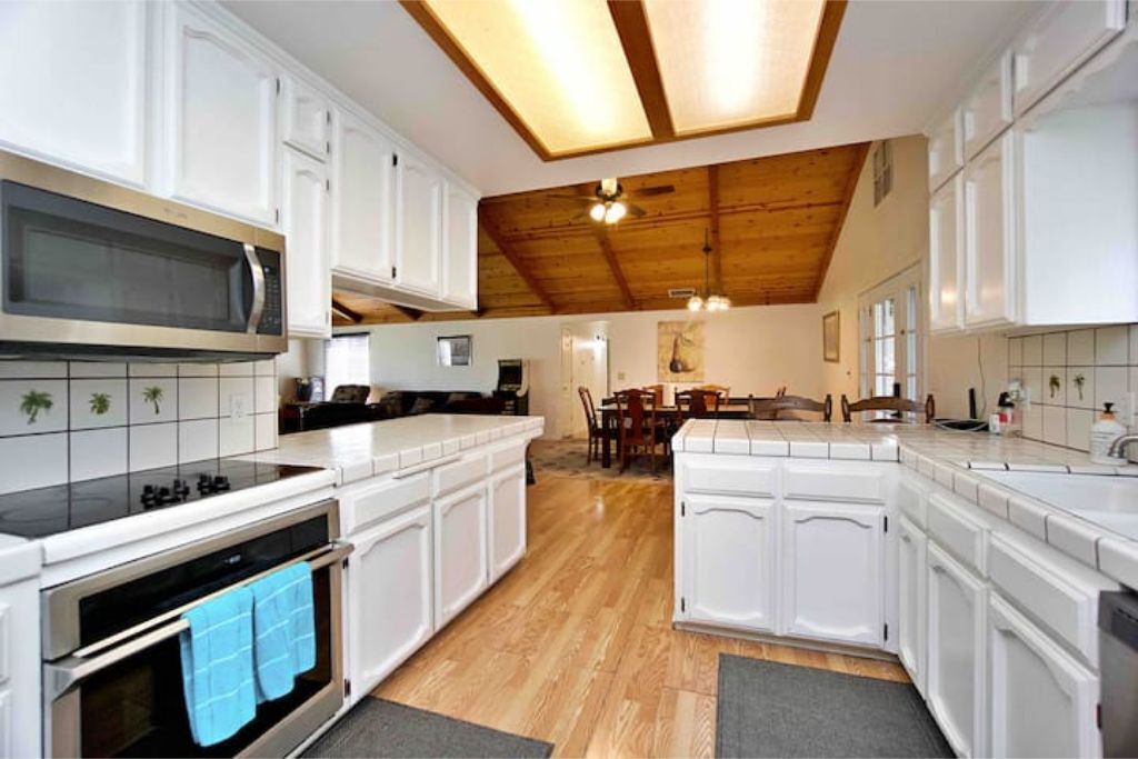 Photo of Kitchen in Yosemite Lakes