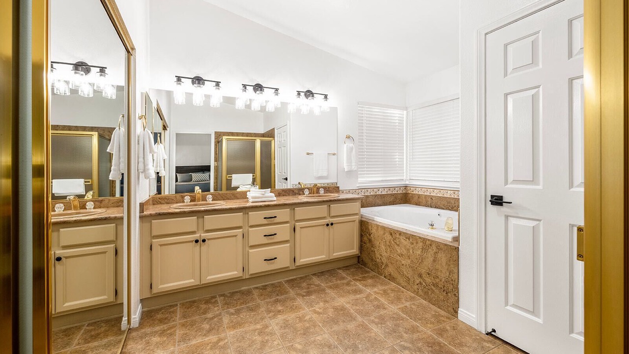 Photo of Bathroom in Paradise
