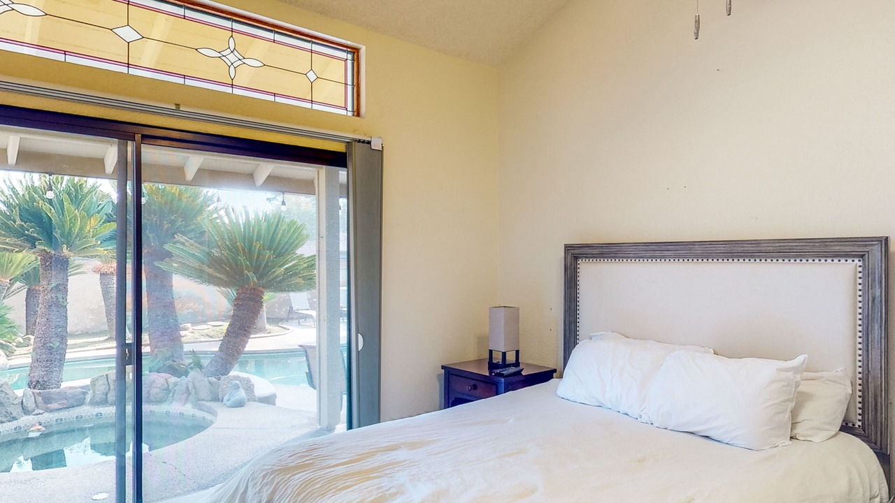 Photo of Bedroom in Raisin