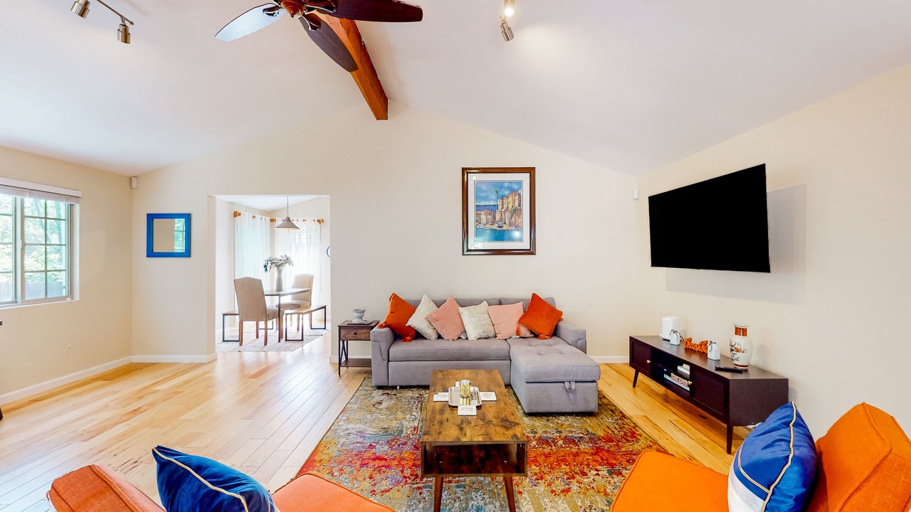 Photo of Livingroom in San Rafael