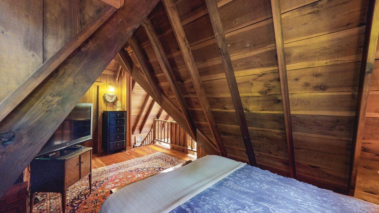 Photo of Bedroom in Cazadero