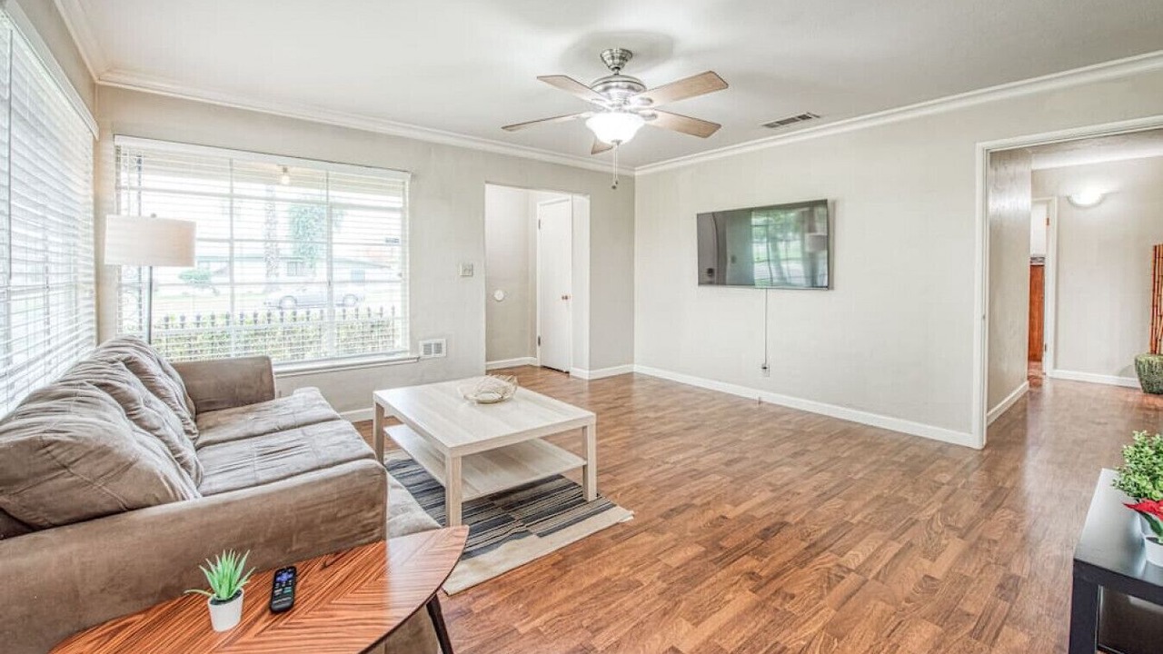Photo of Livingroom in Raisin