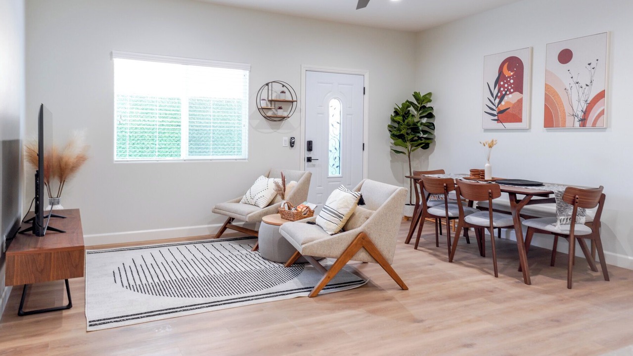 Photo of Bedroom in Midway City