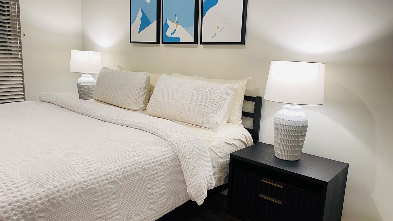 Photo of Bedroom in Beverly Grove