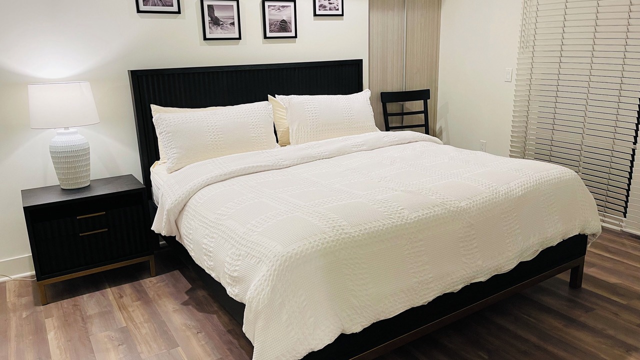 Photo of Bedroom in Beverly Grove
