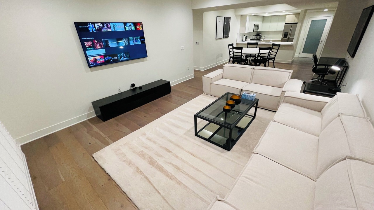 Photo of Livingroom in Beverly Grove