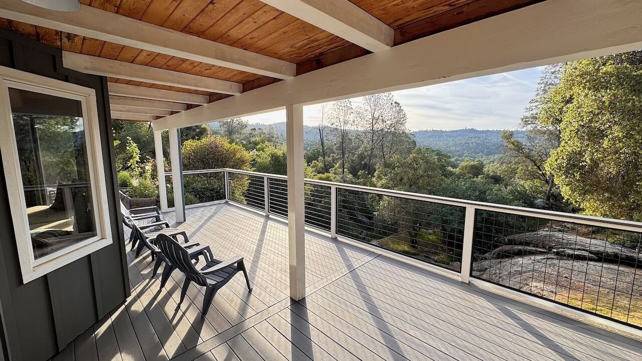 Photo of Patio Balcony in Mariposa