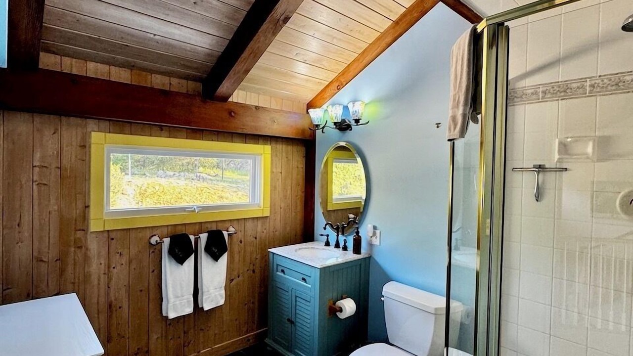 Photo of Bathroom in Mariposa
