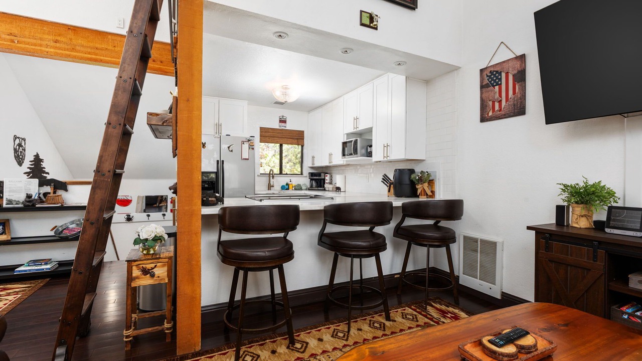 Photo of Kitchen in Shaver Lake