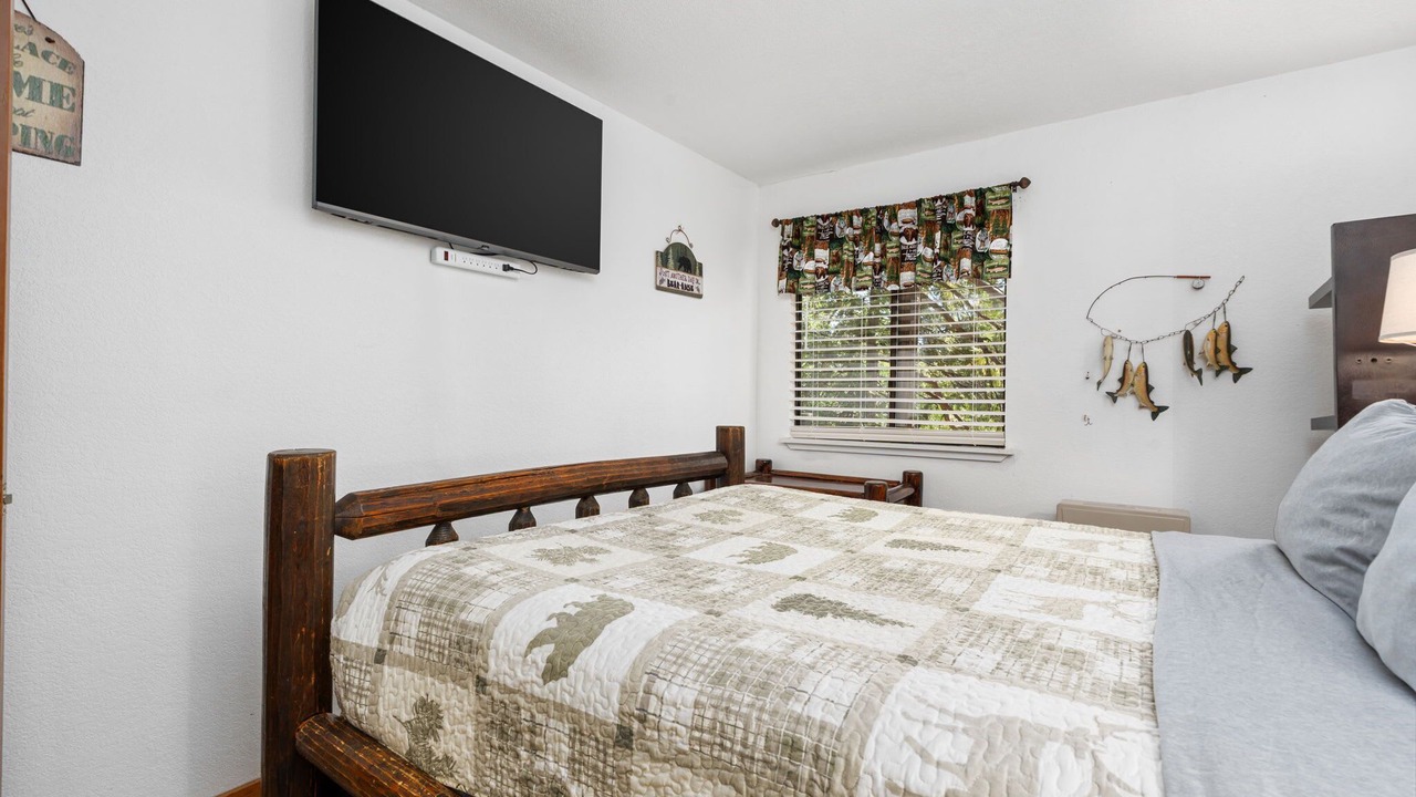 Photo of Bedroom in Shaver Lake