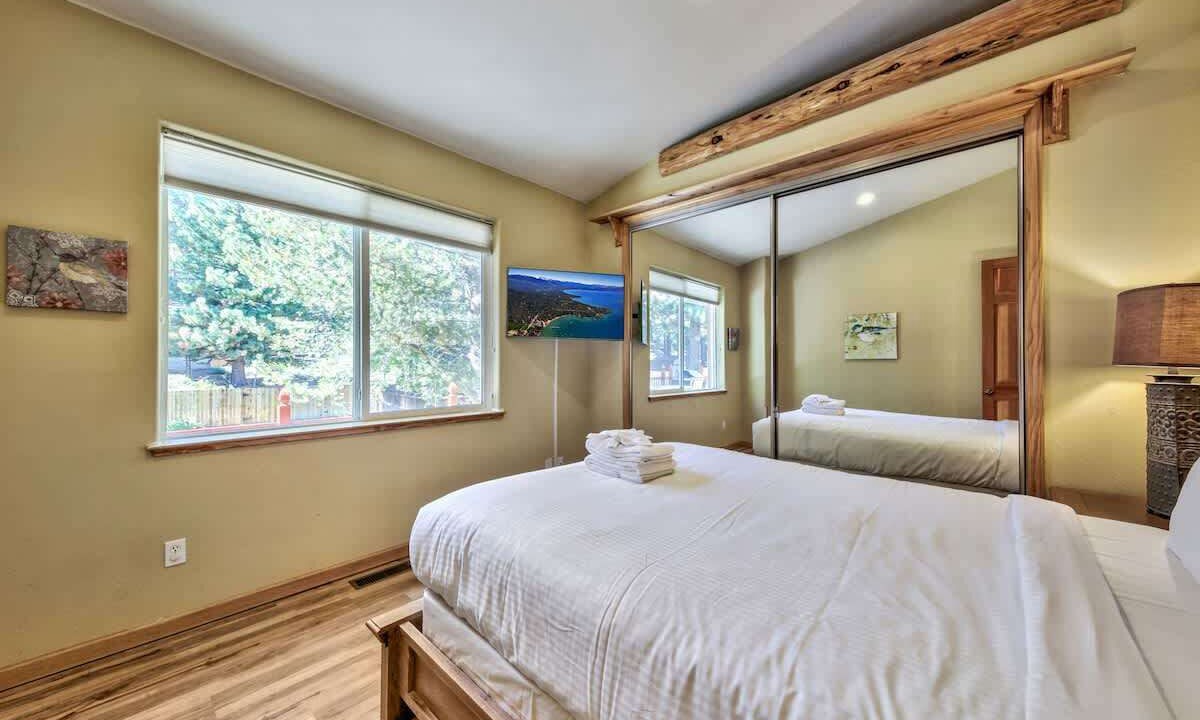 Photo of Bedroom in North Upper Truckee
