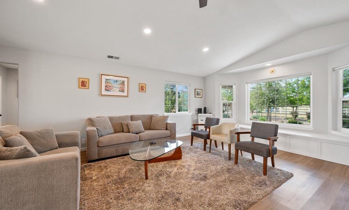 Photo of Livingroom in Paso Robles