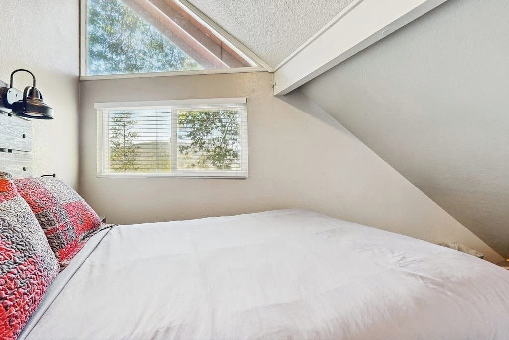 Photo of Bedroom in Bass Lake