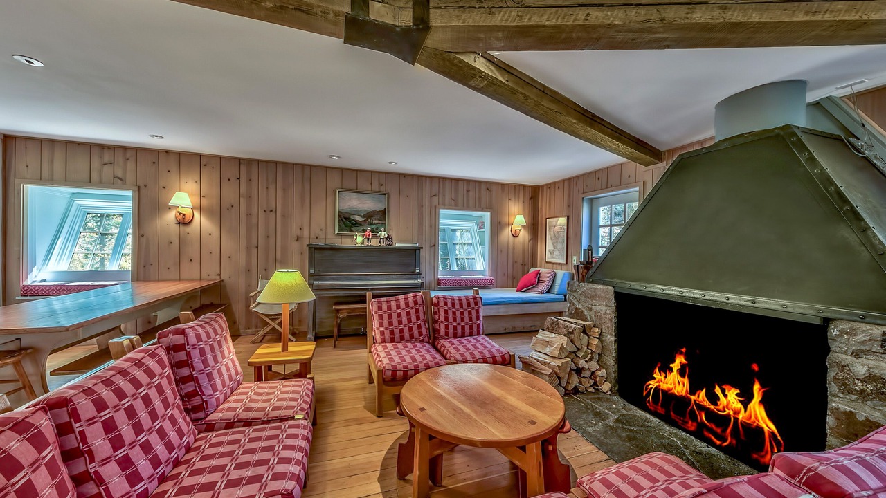 Photo of Livingroom in Sugar Bowl Resort