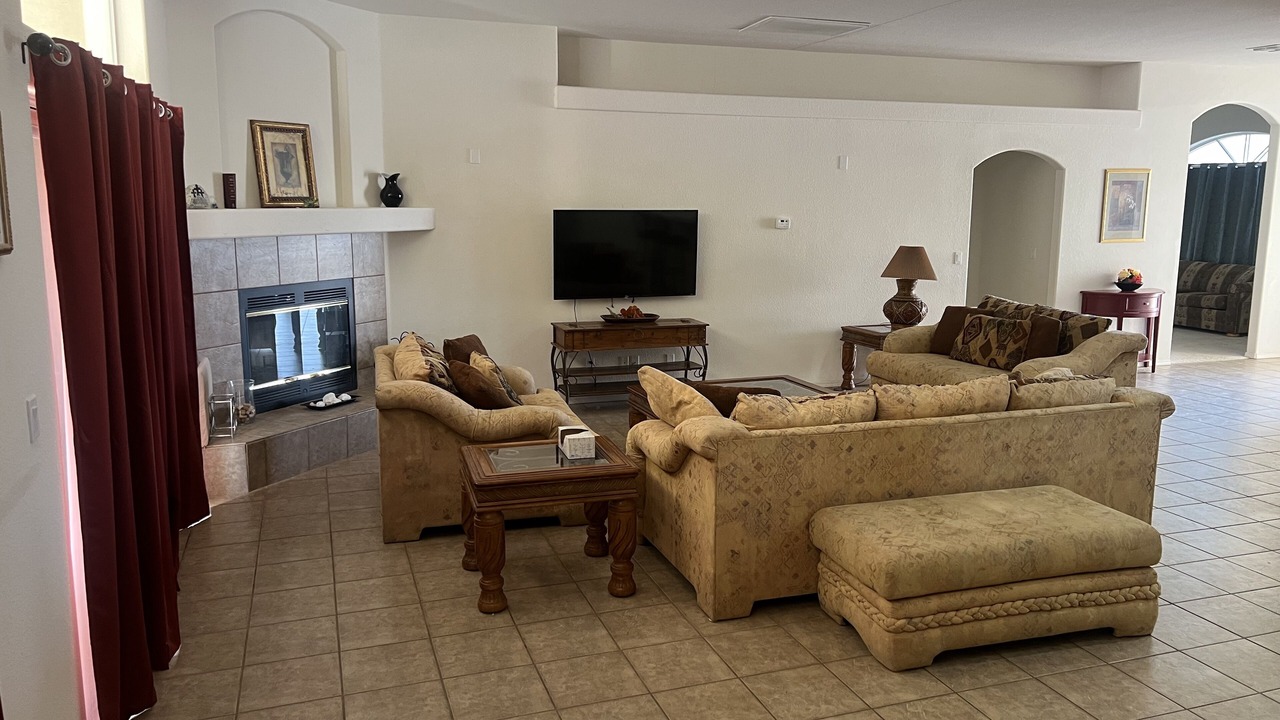 Photo of Livingroom in Sunridge Estates