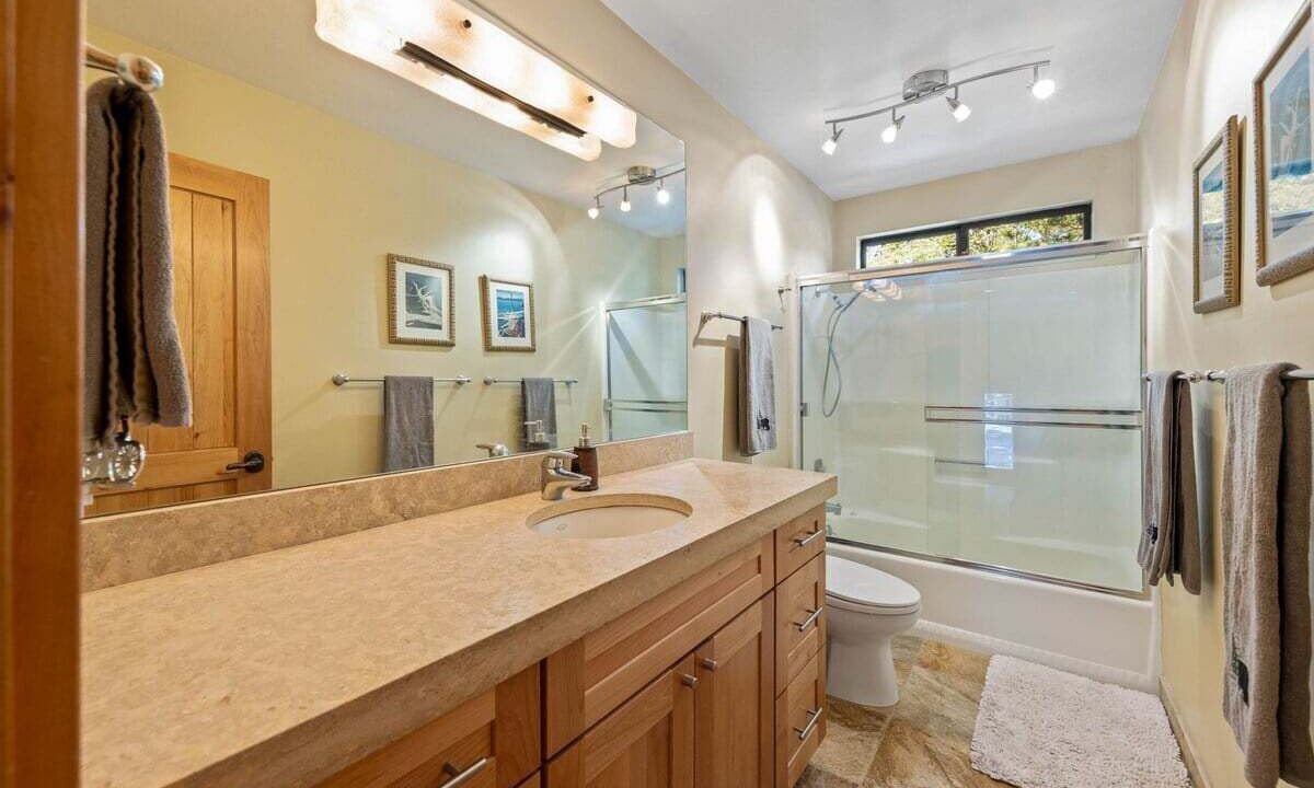 Photo of Bathroom in Lake Forest