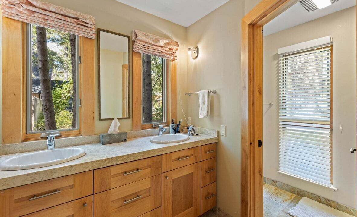 Photo of Bathroom in Lake Forest