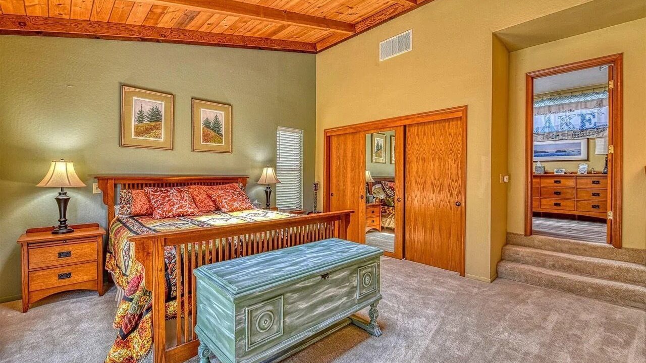 Photo of Bedroom in Groveland