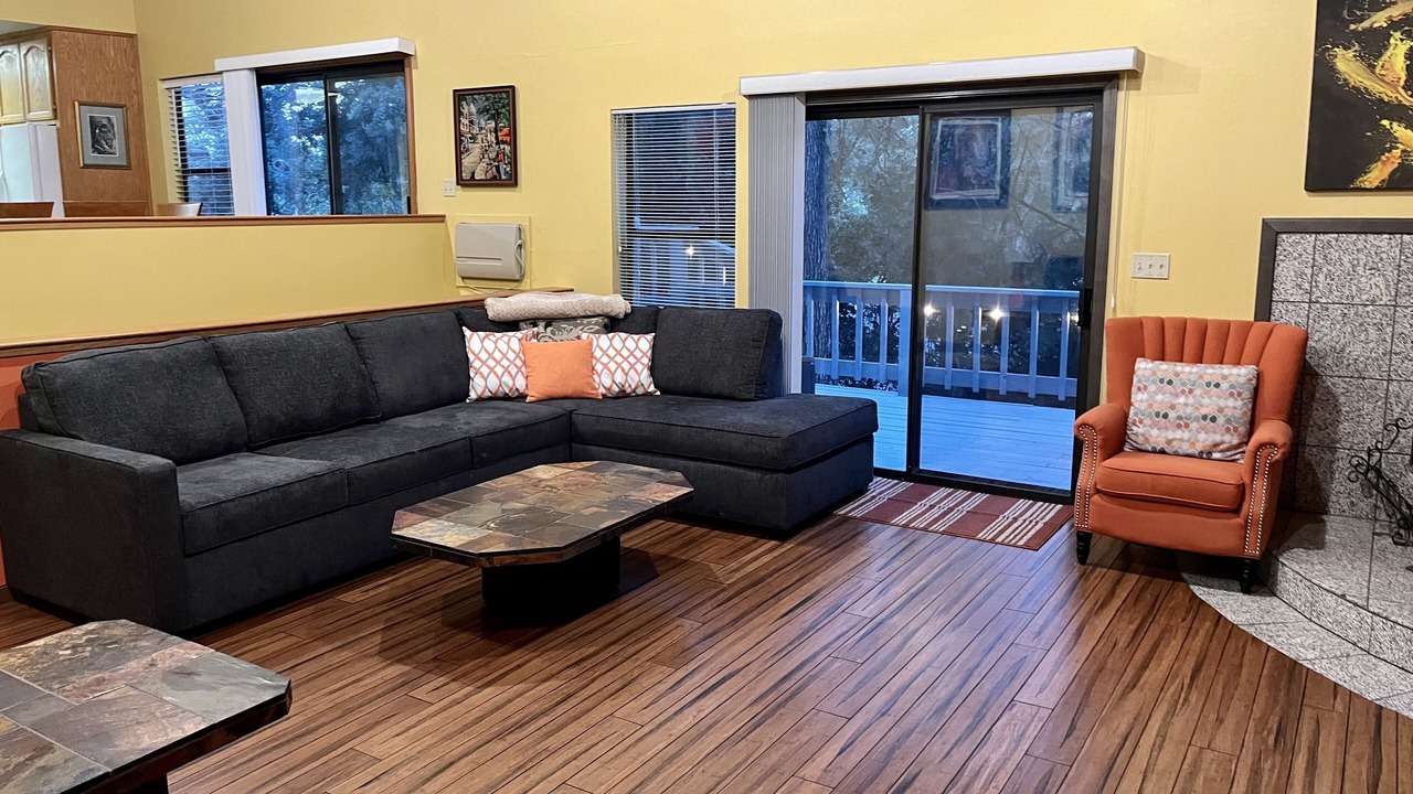 Photo of Livingroom in Groveland