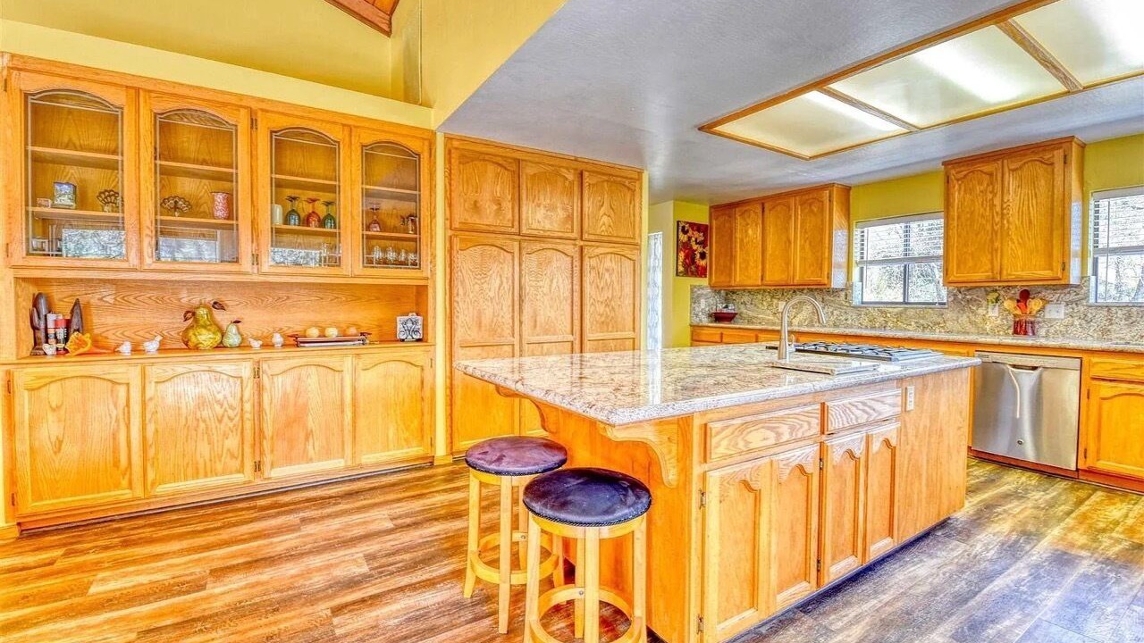 Photo of Kitchen in Groveland