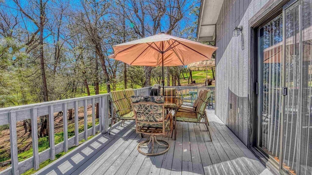 Photo of Outdoor in Groveland