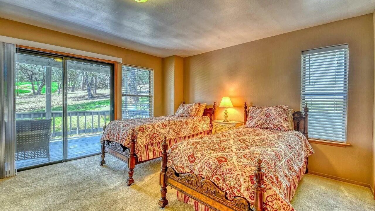 Photo of Bedroom in Groveland