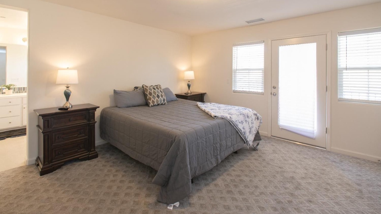 Photo of Bedroom in Raisin