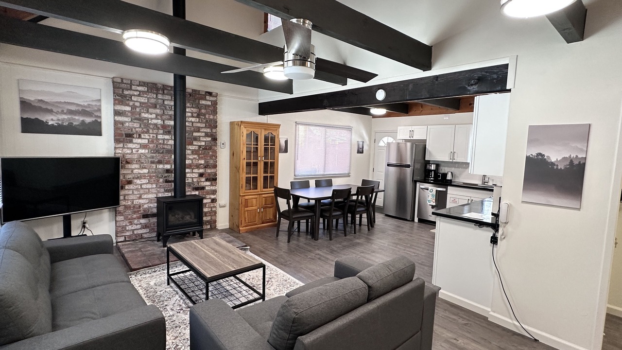 Photo of Livingroom in North Upper Truckee
