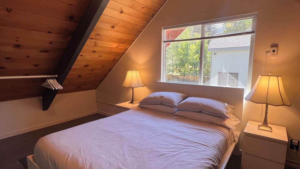 Photo of Bedroom in North Upper Truckee