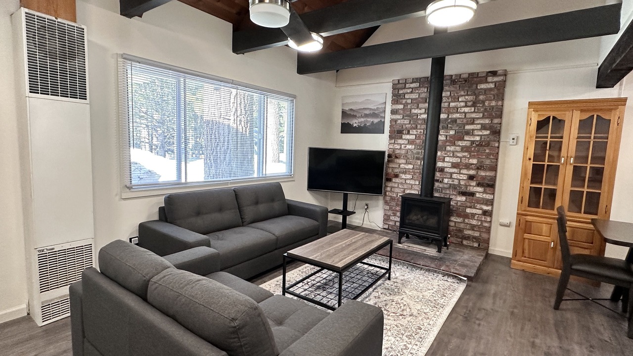Photo of Livingroom in North Upper Truckee