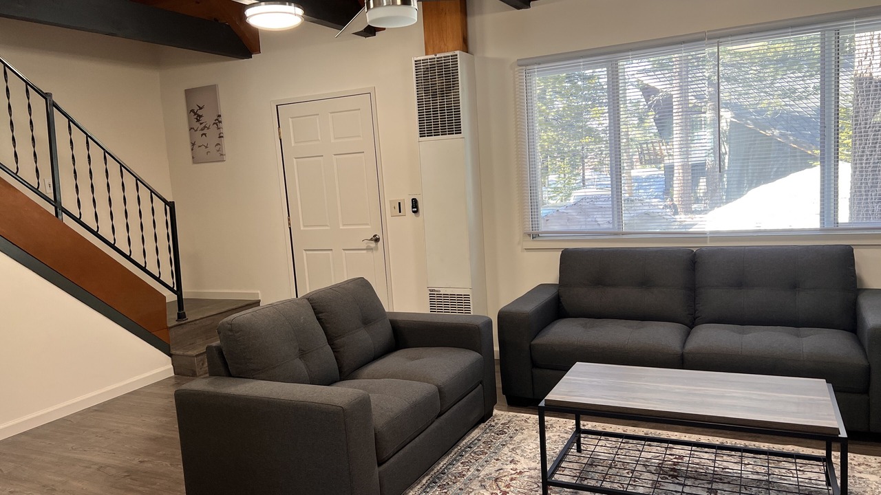 Photo of Livingroom in North Upper Truckee