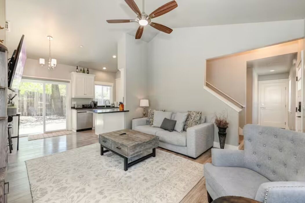 Photo of Livingroom in Folsom